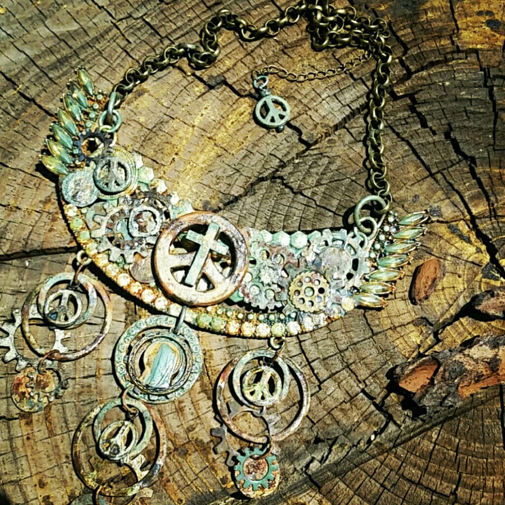 ๐ฅSOLD๐ฅSTEAMPUNK STATEMENT NECKLACE - Picture 4 of 6